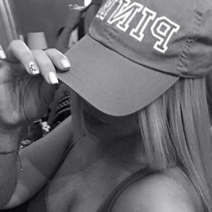 Meet your Posher, Ana